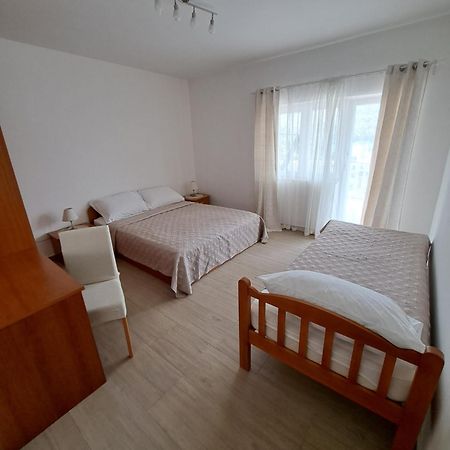 Apartman G&L Grebastica Exterior photo