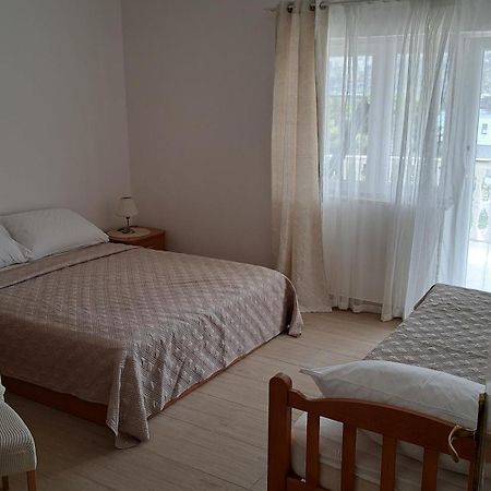 Apartman G&L Grebastica Exterior photo