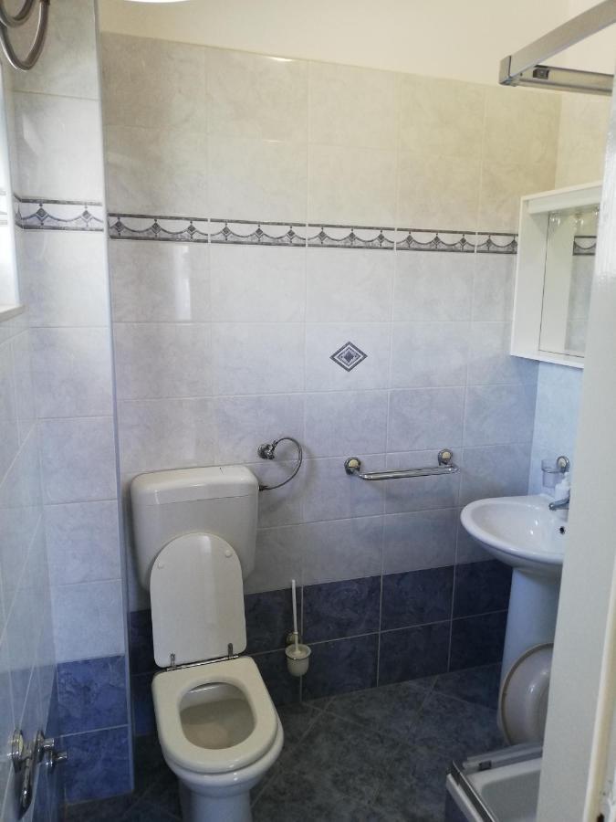 Apartman G&L Grebastica Exterior photo