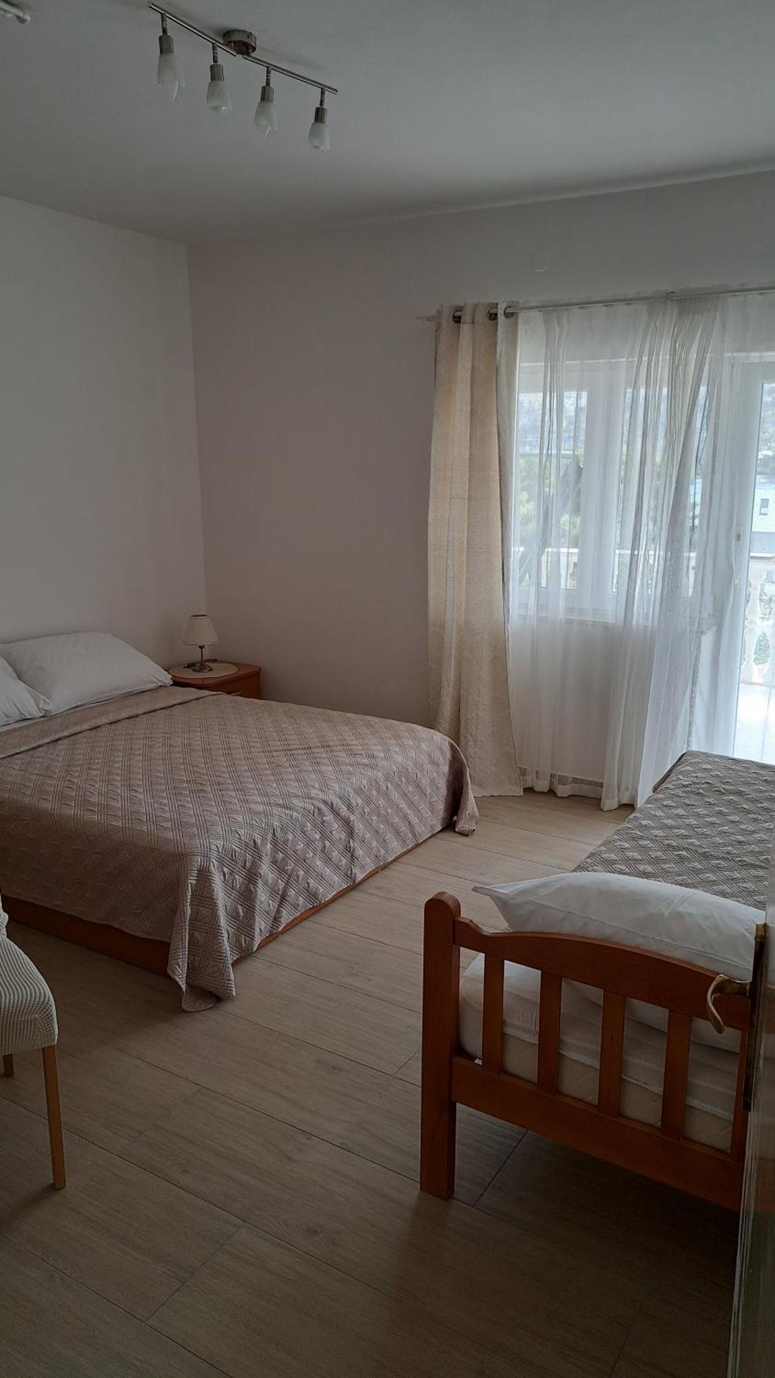 Apartman G&L Grebastica Exterior photo